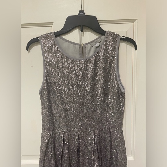 Issi Dress - Picture 3 of 7